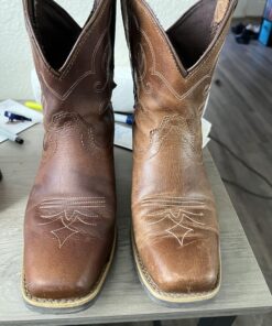 Leather Honey Leather Conditioner, the Best Leather Conditioner Since 1968, 8 Oz Bottle. For Use on Leather Apparel, Furniture, Auto Interiors, Shoes, Bags and Accessories. Non-Toxic and Made in the USA! 8 Fl Oz (Pack of 1) 41 81YEWm3DL3L