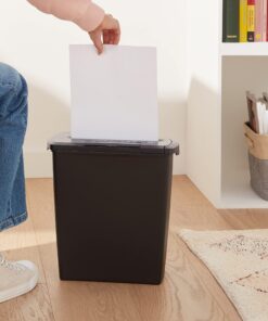 Amazon Basics 8-Sheet Strip Cut Paper, CD, and Credit Card Shredder 28 81YbgEoDPNL