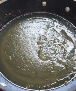 FryAway Pan Fry Cooking Oil Solidifier, Solidifies up to 8 Cups - Plant-Based Cooking Oil SolidifierPowder that Turns Used Oil to Hard Oil and Organic Waste - Easy to Use, Made in the USA 41 81Zekr4YtVL