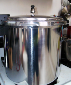 Mirro - 7114000221 Mirro 92122A Polished Aluminum 5 / 10 / 15-PSI Pressure Cooker / Canner Cookware, 22-Quart, Silver 23 81Zq5pOvC7L