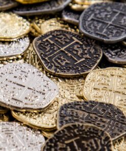 Beverly Oaks Metal Pirate Coins - Gold and Silver Spanish Doubloon Replicas - Fantasy Metal Coin Pirate Treasure (100) 100 42 81aKv3GaBrL 1