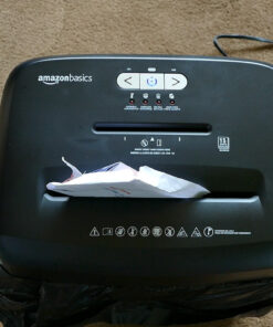 Amazon Basics 15 Sheet - New model Cross Cut Paper and Credit Card CD Shredder With 6 Gallon Bin, Black 47 81abHbyatL