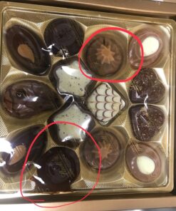 Lindt Swiss Luxury Selection Assorted Chocolates, Chocolate Gift Box, Great for gift giving, 5.1 oz Gift Box Chocolate, White Chocolate, Dark Chocolate 5.1 Ounce (Pack of 1) 18 81bB3X ybjL