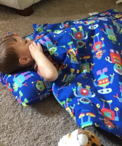 Wildkin Original Nap Mat with Reusable Pillow for Boys & Girls, Perfect for Elementary Daycare Sleepovers, Features Hook & Loop Fastener, Cotton Blend Materials Nap Mat for Kids (Robots) Robots 33 81cI1Qvb1XL