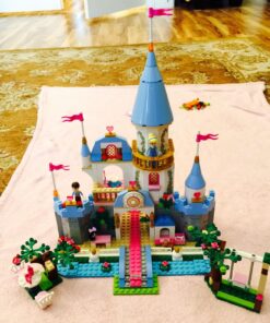 LEGO Disney Princess 41055 Cinderella's Romantic Castle 28 81cMkWEa6QL