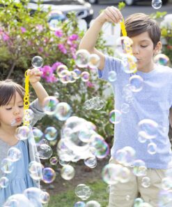 Alternative view of Gazillion Bubbles 2 Liter Solution, Green 2L