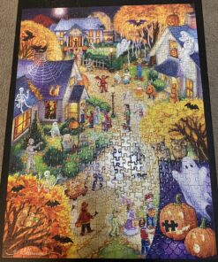 Vermont Christmas Company Halloween Town Jigsaw Puzzle 550 Piece 19 81czDbSfBDL