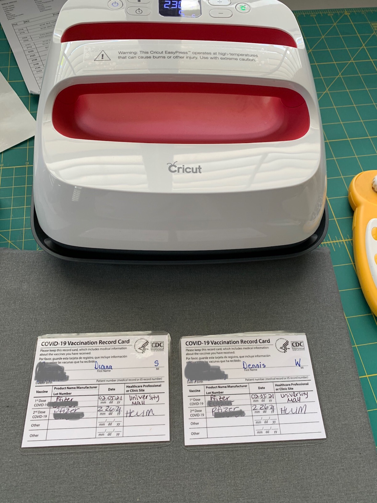 Scotch Thermal Laminating Pouches, Laminate Homemade Ornaments, Christmas Banners and Gift Tags, For Use With Thermal Laminators, 8.9 x 11.4 Inches, Letter Size Sheets, 100-Pack 24 Scotch Thermal Laminating Pouches, Laminate Homemade Ornaments, Christmas Banners and Gift Tags, For Use With Thermal Laminators, 8.9 x 11.4 Inches, Letter Size Sheets, 100-Pack - Image 24