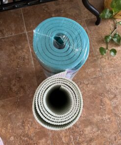 Gaiam Essentials Thick Yoga Mat Fitness & Exercise Mat with Easy-Cinch Yoga Mat Carrier Strap, 72"L x 24"W x 2/5 Inch Thick Teal 42 81dpmNue4lL