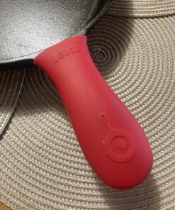 Lodge Cast Iron Skillet with Red Silicone Hot Handle Holder, 10.25-inch 39 81e1r3CNE L