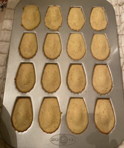 USA Pan Bakeware Madeleine Pan, 16-Well, Aluminized Steel 47 81eFEoPy7uL