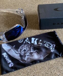 Oakley Men's Oo9101 Batwolf Rectangular Sunglasses Clear/Ice Iridium 58 Millimeters 15 81eNu b2lnL