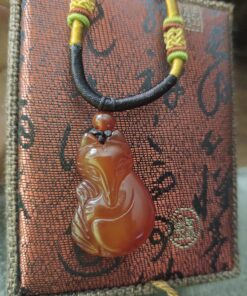 COOLSOME Women's Red Agate Fox Queen Pendant Necklace Grounding Stone Protection 32 81el6f2APtL