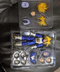 TAMASHII NATIONS Bandai Super Saiyan Trunks (Cell Saga Version) Dragon Ball Z Action Figure 66 81gXbcnXQnL