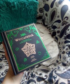 Wiccapedia: A Modern-Day White Witch's Guide (Volume 1) (The Modern-Day Witch) 28 81h274PUnL