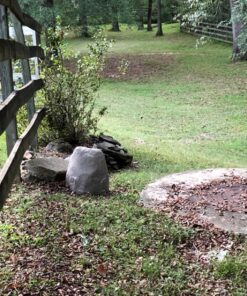 Emsco Group Landscape Rock – Natural Sandstone Appearance – Small – Lightweight – Easy to Install 32 81hRgjd7cTL