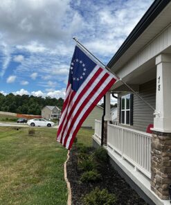 Made in USA Flags Co. - 13-Star Betsy Ross Flag Made in USA- All Weather American Flag with Fade-Resistant SolarMax Nylon, Embroidered Stars & Sewn Stripes - Premium Quality, Durable 3x5 ft Flag 26 81hcD7hDlQL