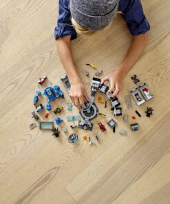 LEGO Marvel Avengers Iron Man Hall of Armor 76125 Building Kit, Tony Stark Iron Man Suit Action Figures (524 Pieces) Standard 27 81hqKCz cUL