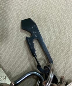 Nite Ize DoohicKey Keychain Multi Tool, Stainless-Steel 5-in-1 Multi Tool With Bottle Opener + Carabiner Clip, Black 1 Count (Pack of 1) 41 81htTF EeL