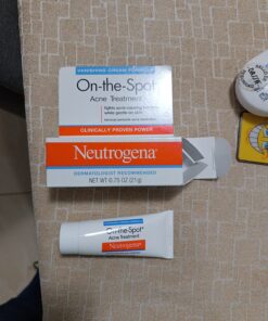 Neutrogena On-The-Spot Acne Spot Treatment with 2.5% Benzoyl Peroxide Acne Treatment Medication to Treat Face Acne, Gentle Benzoyl Peroxide Pimple Cream for Acne Prone Skin Care.75 oz 0.75 Ounce (Pack of 1) 29 81i2HNnh3yL