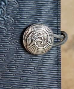 Oberon Design Genuine Leather Refillable Journal Cover with a Hardbound Blank Insert, 6x9 Inches, Hokusai Wave, Navy with a Pewter Button, Made in the USA 12 81iYcOyCXIL