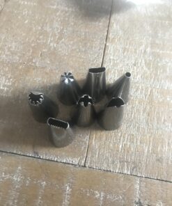 RFAQK 35PCs Cake Turntable and Leveler-Rotating Cake Stand with Non Slip pad-7 Icing Tips and 20 Bags- Straight & Offset Spatula-3 Scraper Set -EBook-Cake Decorating Supplies Kit -Baking Tools 25 81idZ8eEH7L