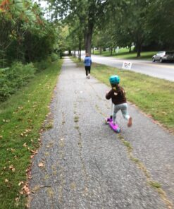 BELEEV A2 Scooters for Kids 3 Wheel Kick Scooter for Toddlers Girls Boys, 4 Adjustable Height, Lean to Steer, Light up Wheels, Extra-Wide Board, Easy to Assemble for Children Gift Sport Toys Ages 3-12 Purple 28 81jBwpz BL