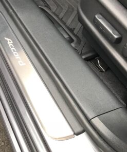 Genuine Honda Accessories 08E12-T2A-100A Door Sill Trim Kit 9 81jEVLLj wL