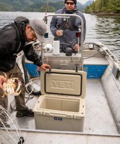 YETI Tundra 45 Cooler A2 Desert Tan 17 81jroLatzNL