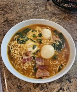 Nongshim Gourmet Spicy Shin Instant Ramen Noodle, 20 Pack, Chunky Vegetables, Premium Microwaveable Ramen Soup Mix, Savory & Rich 25 81kiudBk0CL