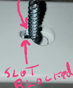 Amazon Basics Rectangular 6-Outlet, 200 Joule Surge Protector Power Strip, 2 Foot, White - Pack of 2 40 81kribnJBnL