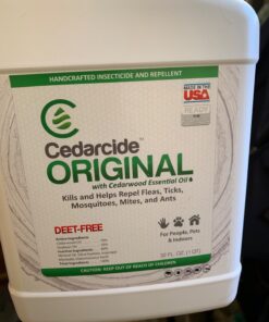 Cedarcide Original Bug Spray | Repel & Kill Fleas, Ticks, Mosquitoes, Mites, Ants & Chiggers | for use on People, Pets & Home | Natural Cedar Oil | Eco-Friendly | Quart 12 81l04dj7cBL