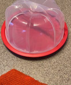 Nordic Ware Bundt Cake Keeper, Plastic, 13 in L X 12 in W X 7 in H, Red 44 81lQpddATyL