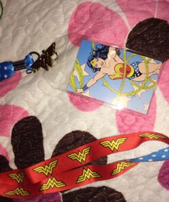 Wonder Woman Lanyard with Metal Charm and Clear ID Holder 19 81lvMZTu0eL 1