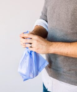 Ubbi Disposable Diaper Sacks, Lavender Scented, Easy-To-Tie Tabs, Diaper Disposal or Pet Waste Bags, 200 Count 31 81mL6ic9kQL