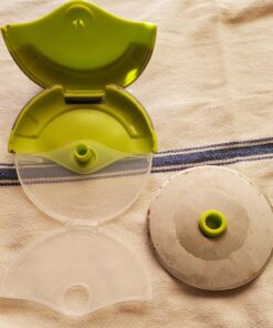 Kitchy Pizza Cutter Wheel with Protective Blade Cover, Ergonomic Pizza Slicer (Green) Green 38 81mknafJrkL