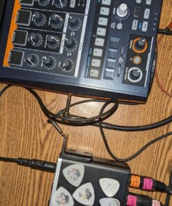 Hosa CMP-303 3.5 mm TS to 1/4" TS Mono Interconnect Cable, 3 feet, Speaker 3 Foot (Pack of 1) 7 81mu1pUkYoL