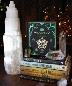 Wiccapedia: A Modern-Day White Witch's Guide (Volume 1) (The Modern-Day Witch) 33 81mvvqHJF6L