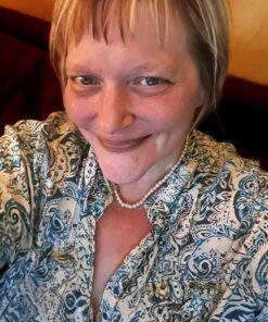 L'Oreal Paris Magic Lumi Light Infusing Primer 0.68 Fl Oz (Pack of 1) 19 81nBVV8WfBL