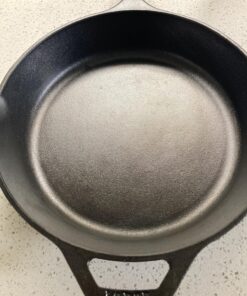 Lodge 10.25 Inch Cast Iron Pre-Seasoned Skillet – Signature Teardrop Handle - Use in the Oven, on the Stove, on the Grill, or Over a Campfire, Black 71 81ouXDYT1ZL