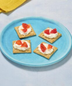 Triscuit Hint of Sea Salt Whole Grain Wheat Crackers, Vegan Crackers, 8.5 oz 27 81ovhYsj fL