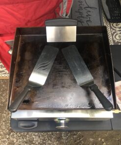 Blackstone 1542 Flat top Griddle Professional Grade Accessory Tool Kit (5 Pieces) 16 oz Bottle, Two Spatulas, Chopper/Scraper and One Cookbook-Perfect for Cooking Indoor or Outdoor, Multicolor 44 81pCuWOo kL