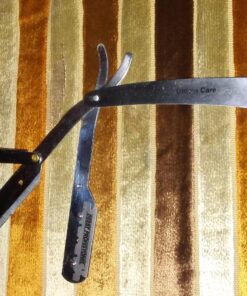 Utopia Care Professional Barber Straight Edge Razor Safety with 100-Pack Derby Blades - 100 Percent Stainless Steel (Silver) Silver 42 81qWoy9tmTL
