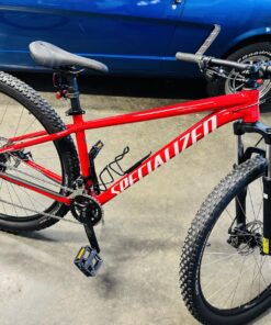 USHAKE Water Bottle Cages, Basic MTB Bike Bicycle Alloy Aluminum Lightweight Water Bottle Holder Cages Brackets(2 Pack- Drilled Holes Required) Black 35 81rPhoPvUZL