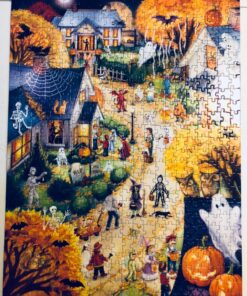 Vermont Christmas Company Halloween Town Jigsaw Puzzle 550 Piece 25 81rSIK2wUkL