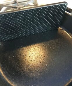 Victoria Rectangular Cast Iron Meat Press with a Wooden Handle, Preseasoned with Flaxseed Oil, Made in Colombia 8.3 x 4.4 Inch 28 81rrgsujbL