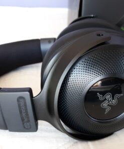 Razer Kraken V3 HyperSense Wired USB Gaming Headset w/Haptic Technology: Triforce Titanium 50mm Drivers - THX Spatial Audio - Hybrid Fabric & Leatherette Memory Foam Cushions - Detachable Mic 104 81rvvfbytL