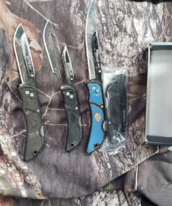 OUTDOOR EDGE 3.5" RazorLite EDC Knife. Pocket Knife with Replaceable Blades and Clip. The Perfect Hunting Knife for Skinning Deer. Blaze Orange with 6 Blades Orange (6 Blades) 44 81sZMKYkDBL