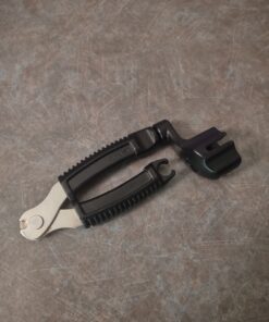 D'Addario Accessories Pro-Winder - Guitar String Winder, Guitar String Cutter, Guitar Bridge Pin Puller - Ultimate Ergonomic All in One Guitar Tool for Restringing - Black Guitar ProWinder 33 81sd1JRFPL