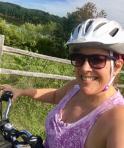 Schwinn Thrasher Adult Bike Helmet, Lightweight Microshell, Men and Women, Dial Fit Adjustment, LED and Non-Lighted Options, Suggested Fit 58-62 Cm Pink/Purple 34 81siwREeLlL